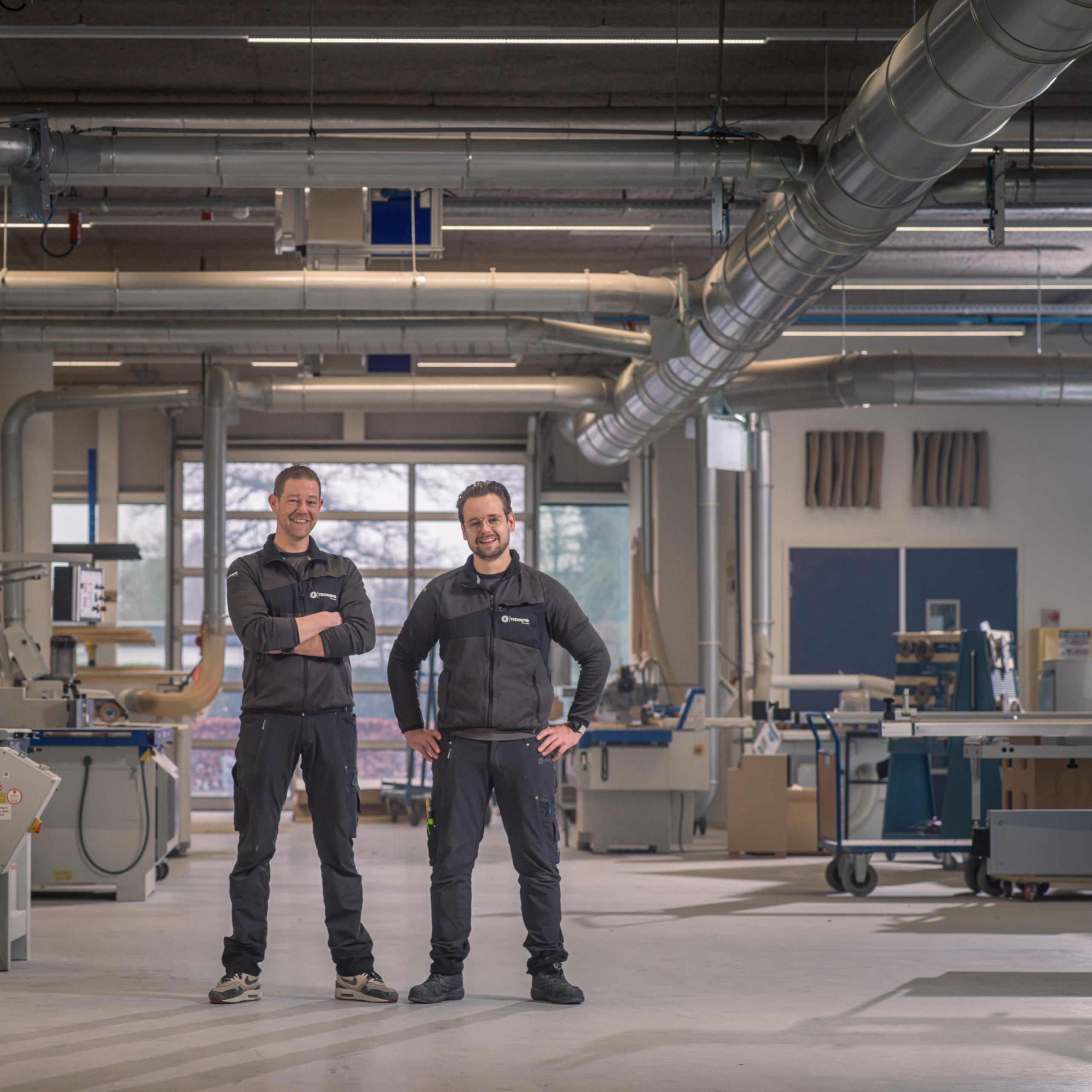 twee docenten op de foto